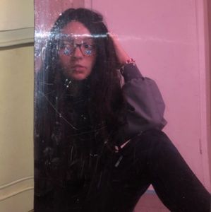 Meet your Posher, Laura